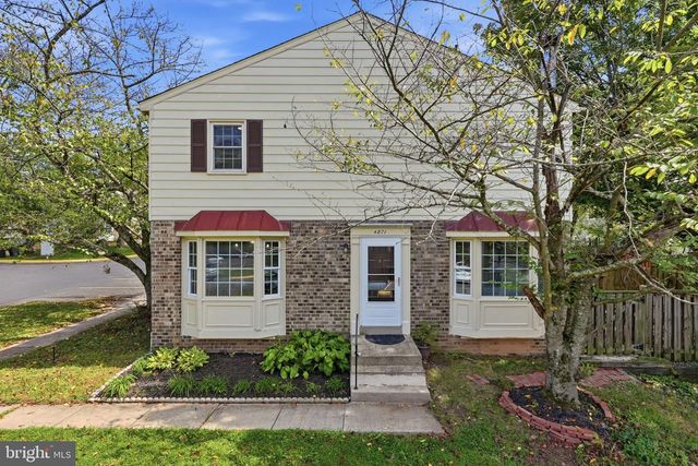 4871 NASH DR, Fairfax, VA 22032