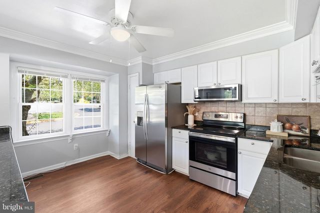 4871 NASH DR, Fairfax, VA 22032