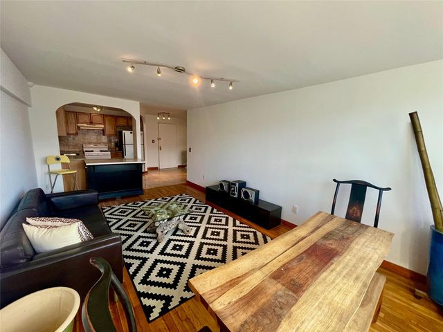 94-11 59th Avenue F21, Elmhurst, NY 11373