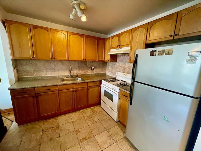 94-11 59th Avenue F21, Elmhurst, NY 11373