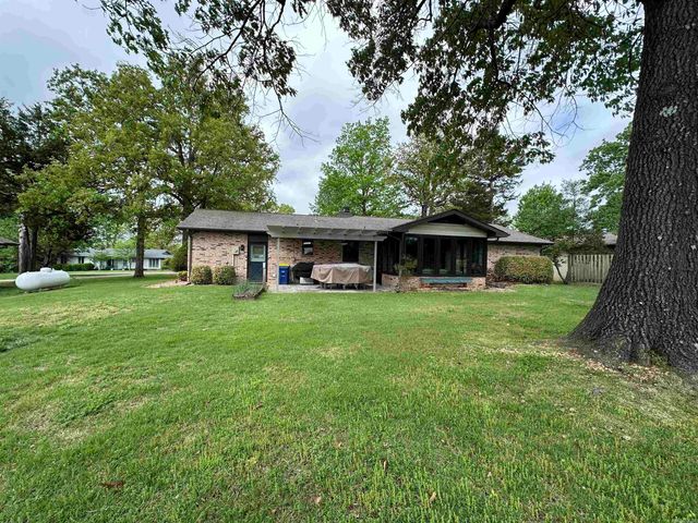 1817 Fairway Drive, Mountain Home, AR 72653