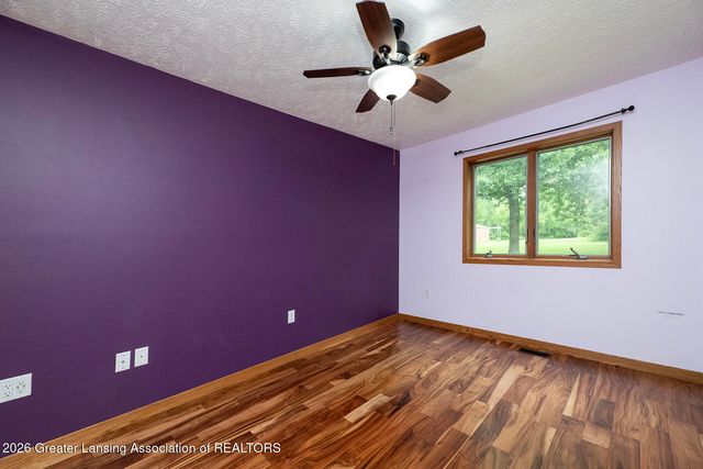 10471 N Royston Road, Grand Ledge, MI 48837