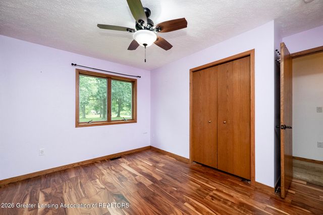 10471 N Royston Road, Grand Ledge, MI 48837