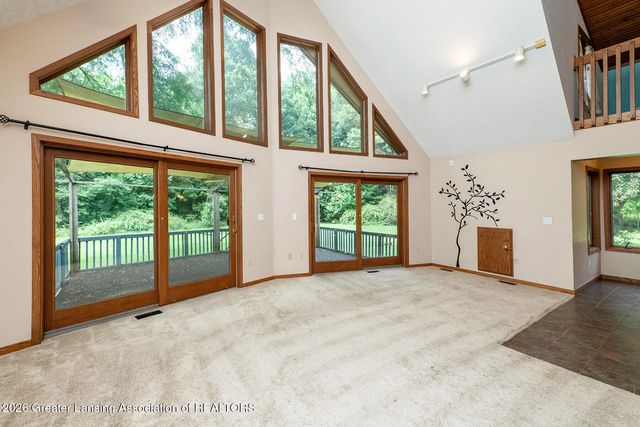 10471 N Royston Road, Grand Ledge, MI 48837