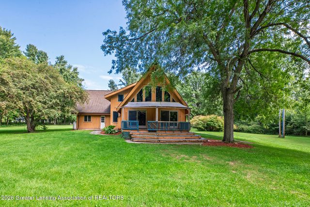 10471 N Royston Road, Grand Ledge, MI 48837