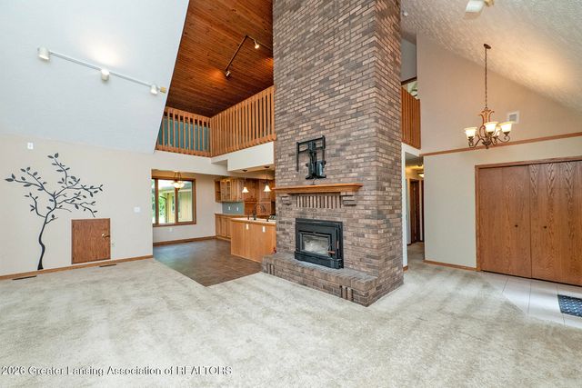 10471 N Royston Road, Grand Ledge, MI 48837