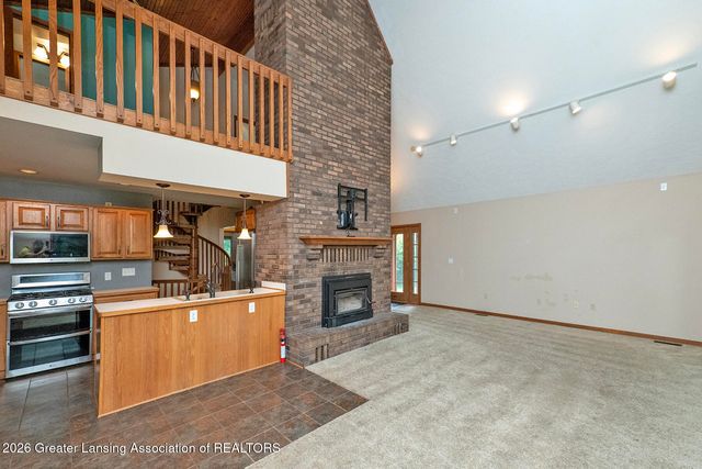 10471 N Royston Road, Grand Ledge, MI 48837
