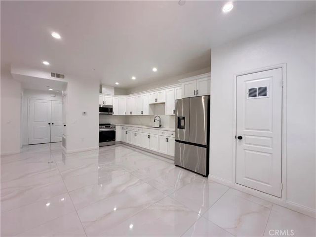 8153 Banana Avenue 206, Fontana, CA 92335