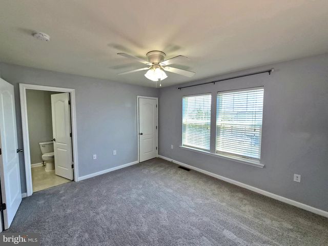 153 KENSINGTON TER, Martinsburg, WV 25405