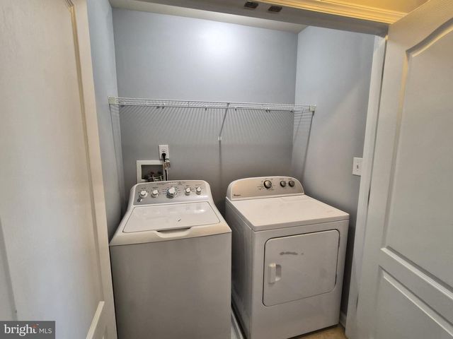 153 KENSINGTON TER, Martinsburg, WV 25405