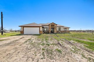 2246 County Line RD A, Dale, TX 78616