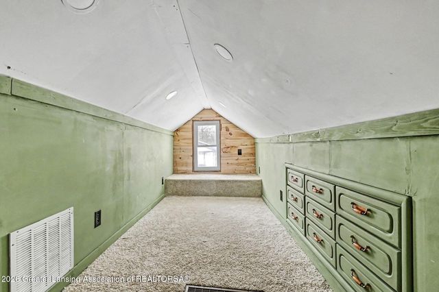 221 W Everettdale Avenue, Lansing, MI 48910