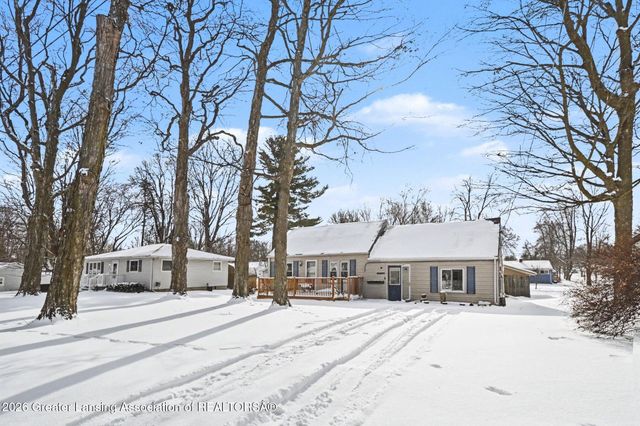 221 W Everettdale Avenue, Lansing, MI 48910