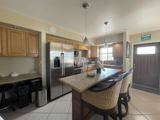 229 SE 1st Avenue 203, Boynton Beach, FL 33435