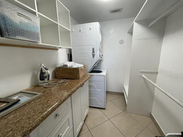 229 SE 1st Avenue 203, Boynton Beach, FL 33435