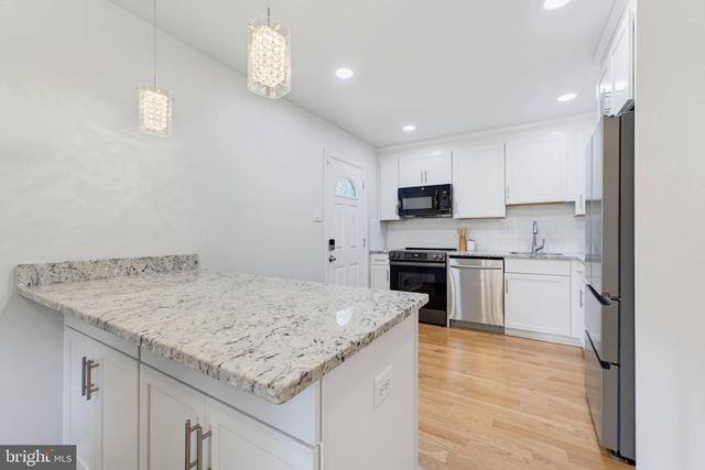 6014 TICONDEROGA CT, Burke, VA 22015