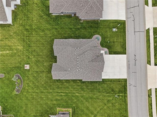 4205 NE Chapel Manor Drive, Lee's Summit, MO 64064