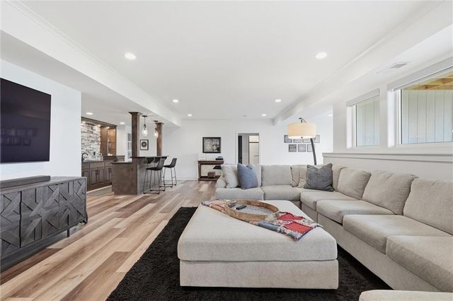 4205 NE Chapel Manor Drive, Lee's Summit, MO 64064
