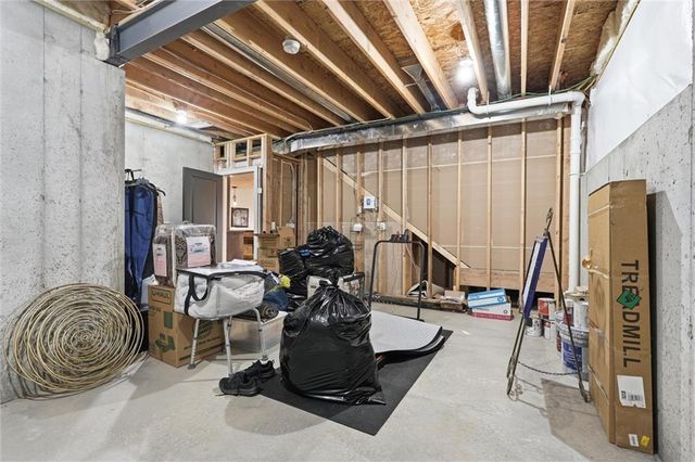 4205 NE Chapel Manor Drive, Lee's Summit, MO 64064