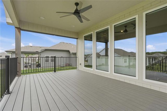 4205 NE Chapel Manor Drive, Lee's Summit, MO 64064