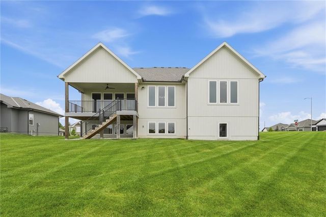 4205 NE Chapel Manor Drive, Lee's Summit, MO 64064