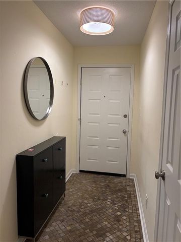 1305 Weatherstone Way NE, Atlanta, GA 30324