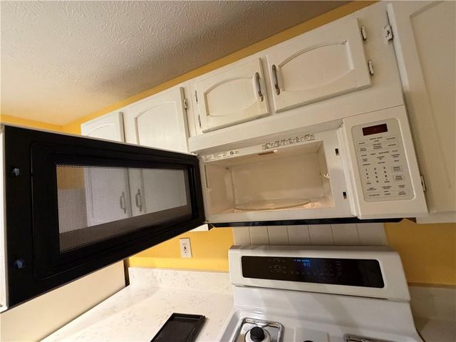 1305 Weatherstone Way NE, Atlanta, GA 30324