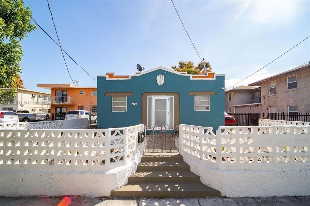 1436 SW 3rd St, Miami, FL 33135