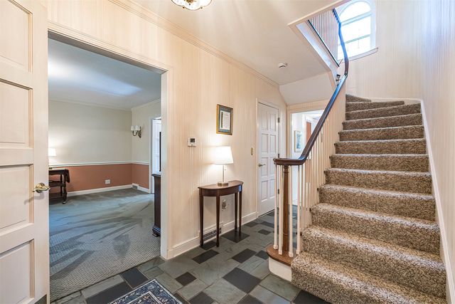 2215 SOUTH SHORE Drive, Erie, PA 16505