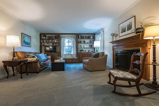 2215 SOUTH SHORE Drive, Erie, PA 16505
