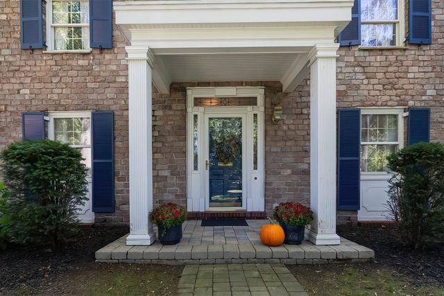 2215 SOUTH SHORE Drive, Erie, PA 16505
