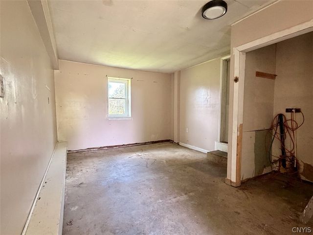 671 County Route 3, Granby, NY 13069