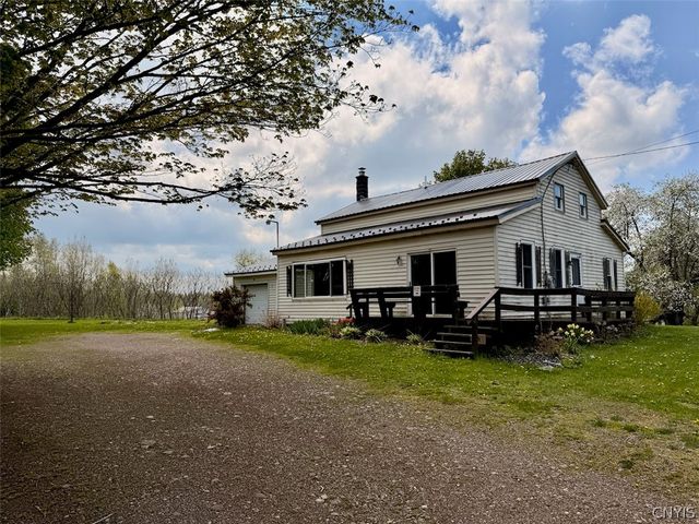 671 County Route 3, Granby, NY 13069