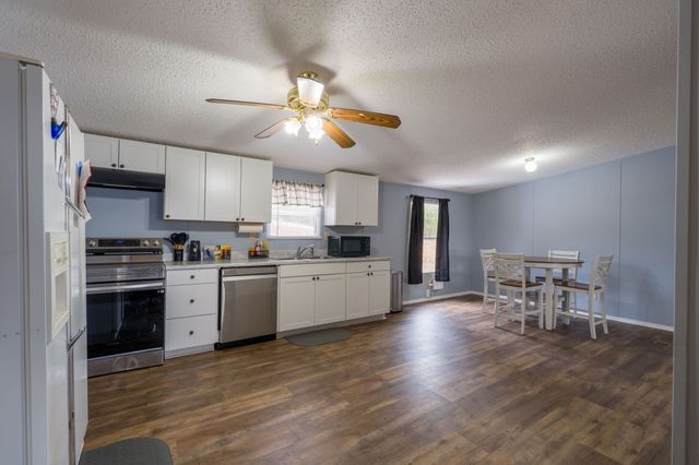 209 Matthews St, Waynesboro, TN 38485