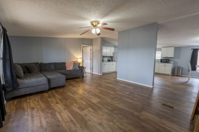 209 Matthews St, Waynesboro, TN 38485