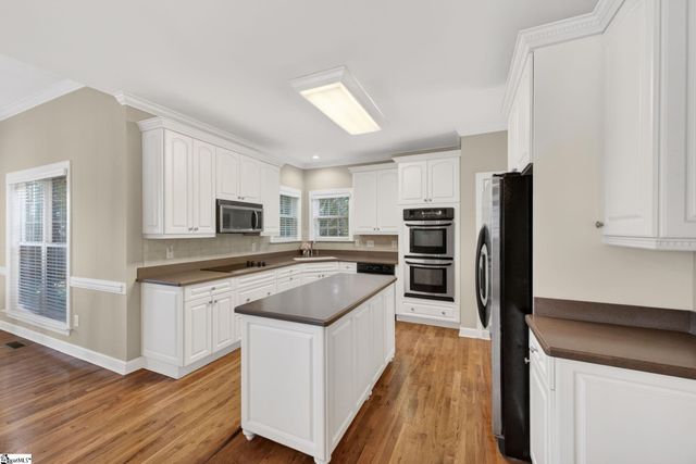 206 Abercorn Way, Simpsonville, SC 29681