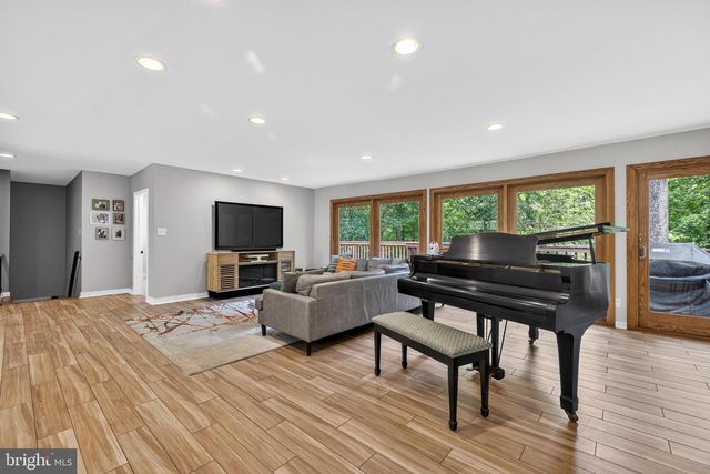 115 SWANHILL CT, Baltimore, MD 21208