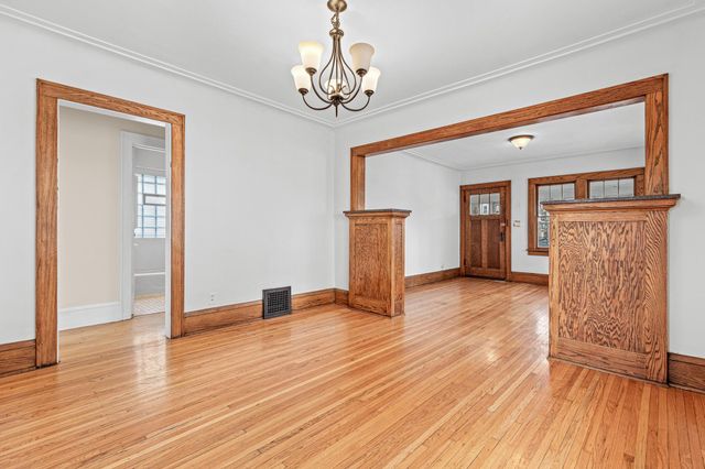 1131 Minnehaha Avenue W, Saint Paul, MN 55104