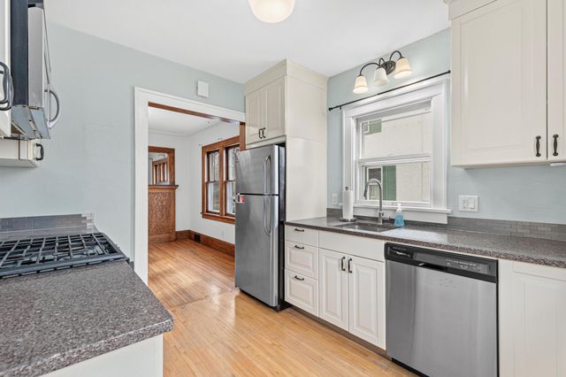 1131 Minnehaha Avenue W, Saint Paul, MN 55104