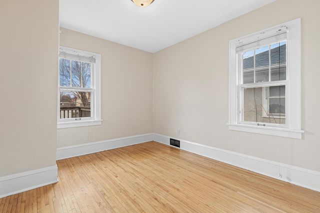 1131 Minnehaha Avenue W, Saint Paul, MN 55104