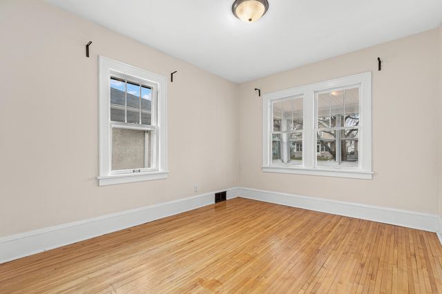 1131 Minnehaha Avenue W, Saint Paul, MN 55104