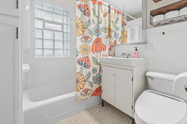 1131 Minnehaha Avenue W, Saint Paul, MN 55104