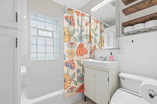 1131 Minnehaha Avenue W, Saint Paul, MN 55104