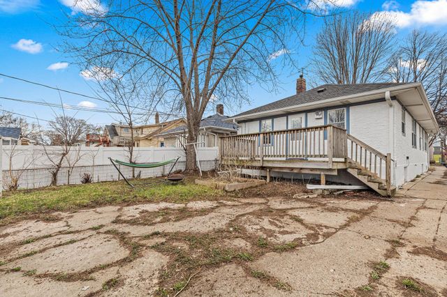 1131 Minnehaha Avenue W, Saint Paul, MN 55104