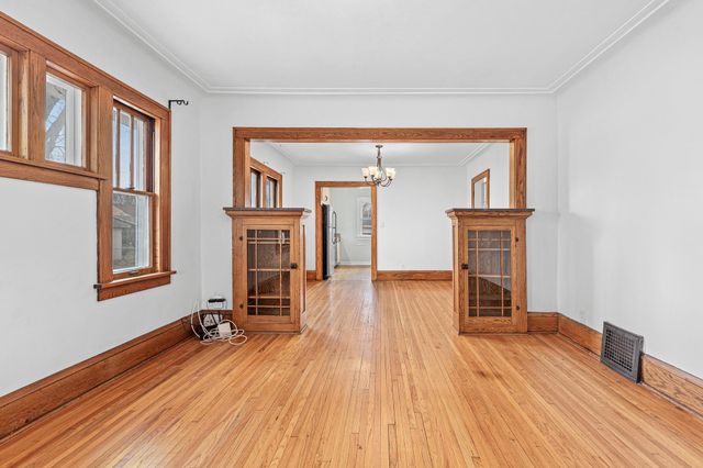 1131 Minnehaha Avenue W, Saint Paul, MN 55104