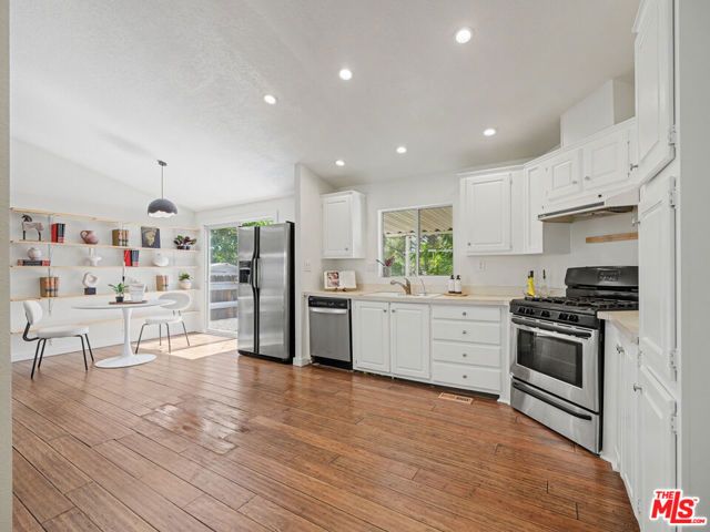 1161 Comanche, Topanga (los Angeles), CA 90290