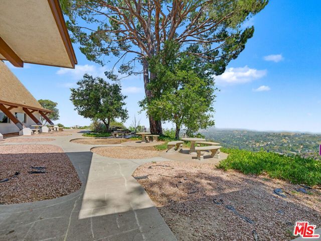 1161 Comanche, Topanga (los Angeles), CA 90290