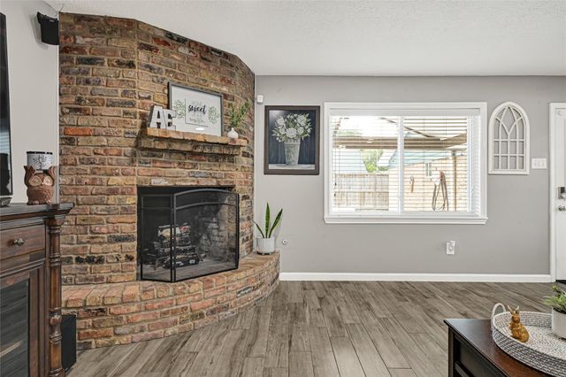 818 James Street, Deer Park, TX 77536