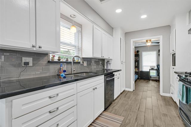 818 James Street, Deer Park, TX 77536