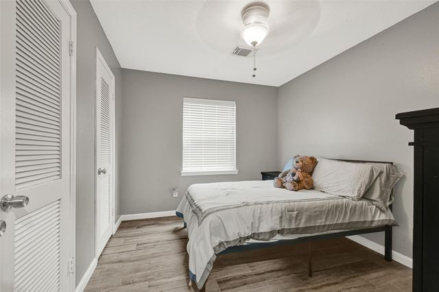 818 James Street, Deer Park, TX 77536